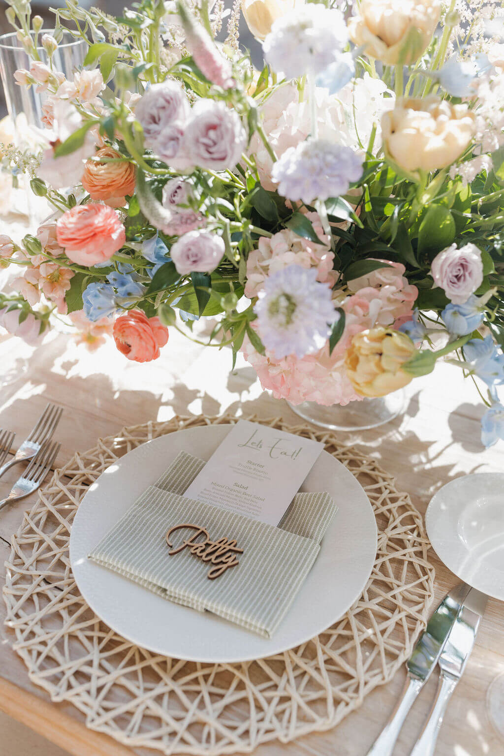 wedding reception in san diego with delicate pastel flowers